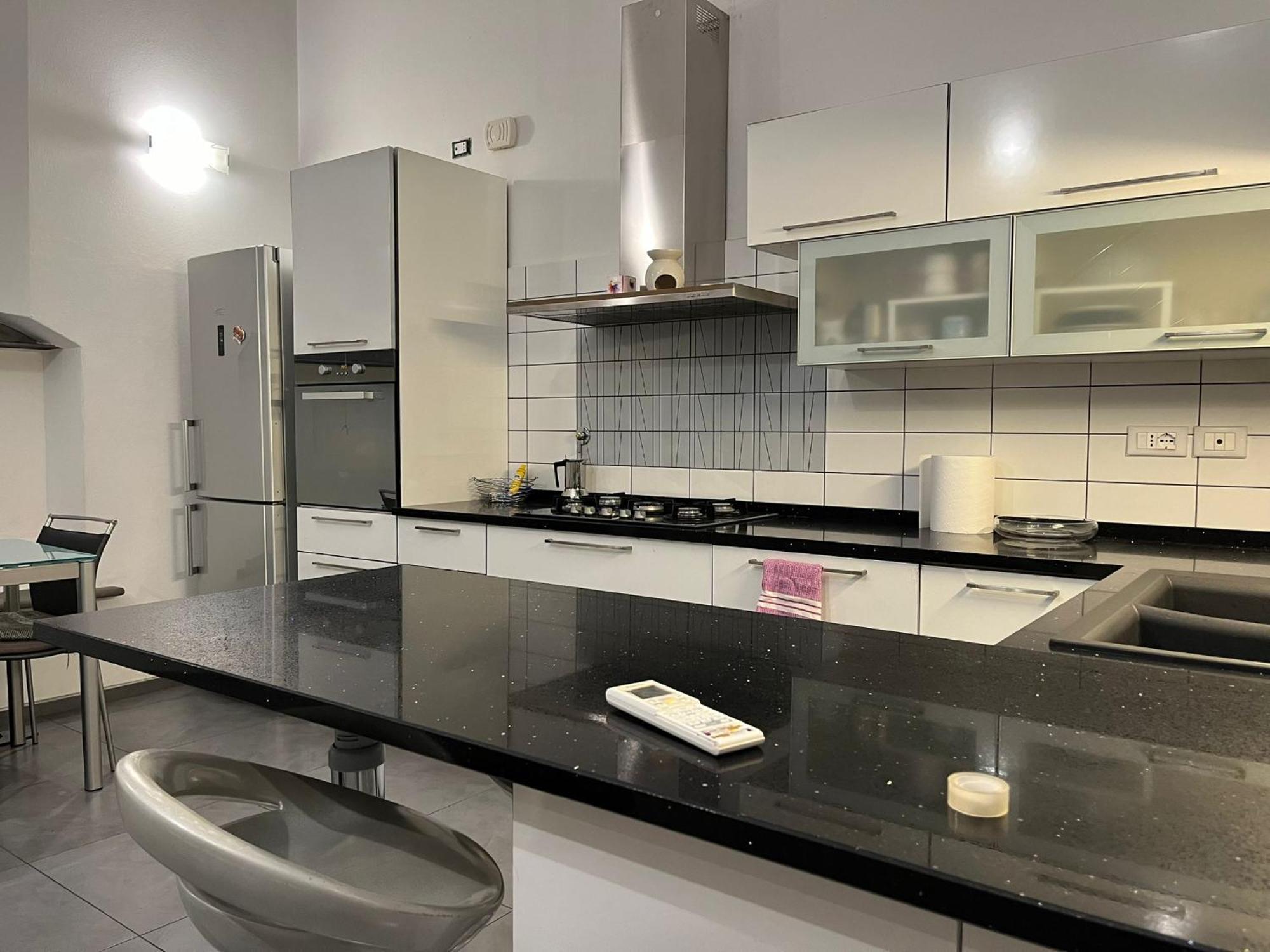 Apartamento Exquisite 2br Nearby Borgo San Frediano *