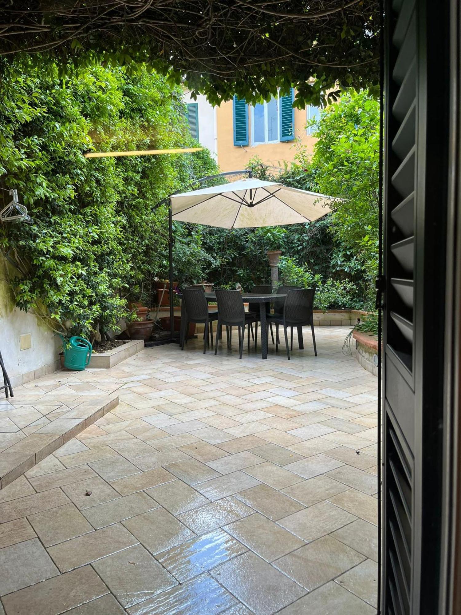 Apartamento Exquisite 2br Nearby Borgo San Frediano Florencia